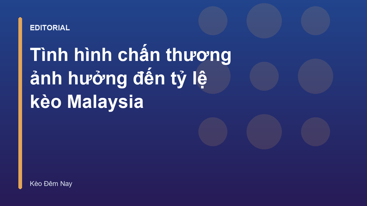 Cầu thủ bóng đá đang được kiểm tra y tế trên sân
